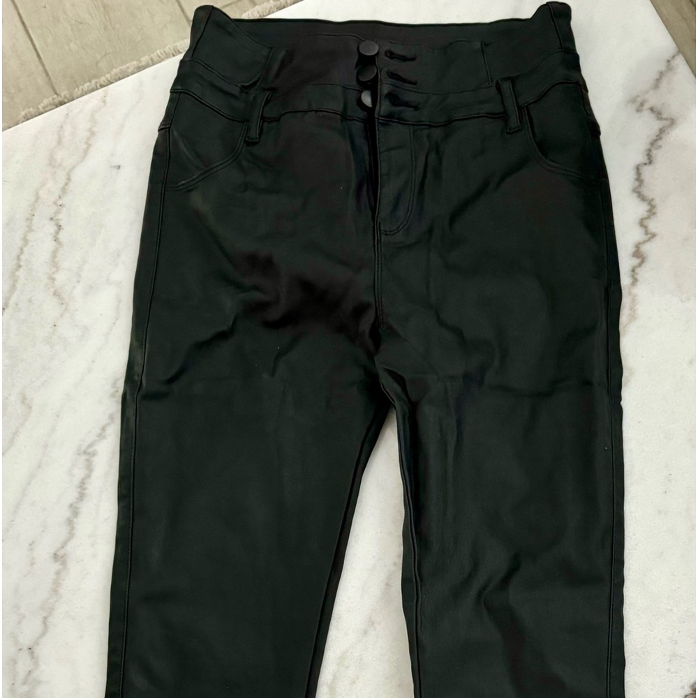 Pleather stretch pants - High Waisted